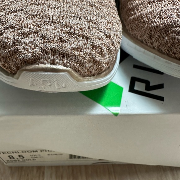 New with Box APL Rose Gold Tech Phantom Sneakers 8.5 - Picture 11 of 14